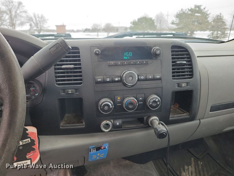 image for item DM8192 2010  Chevrolet Silverado 1500  pickup truck