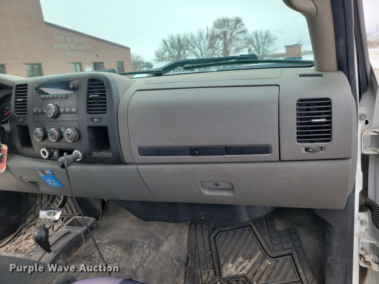 image for item DM8192 2010  Chevrolet Silverado 1500  pickup truck