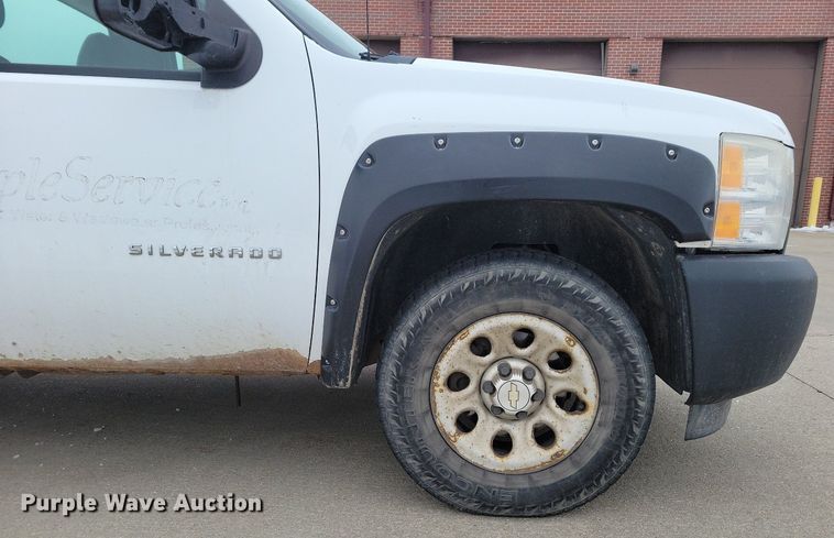 image for item DM8192 2010  Chevrolet Silverado 1500  pickup truck