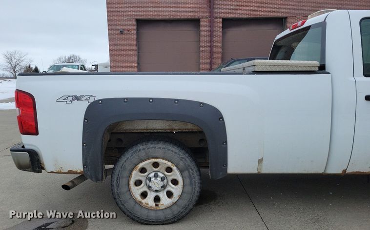 image for item DM8192 2010  Chevrolet Silverado 1500  pickup truck