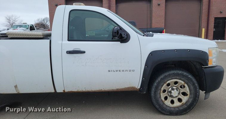 image for item DM8192 2010  Chevrolet Silverado 1500  pickup truck