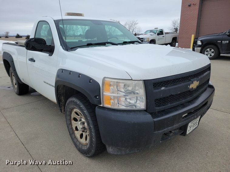 image for item DM8192 2010  Chevrolet Silverado 1500  pickup truck