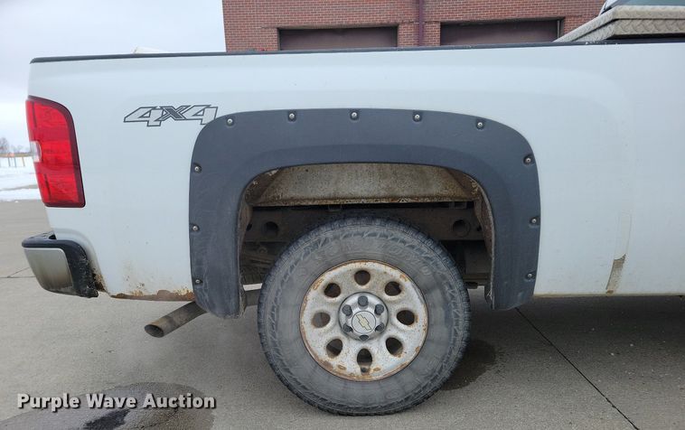 image for item DM8192 2010  Chevrolet Silverado 1500  pickup truck