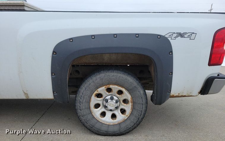 image for item DM8192 2010  Chevrolet Silverado 1500  pickup truck