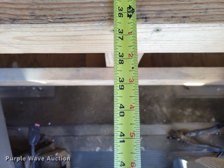 image for item DM8212 1998 International 9400 SBA  semi truck