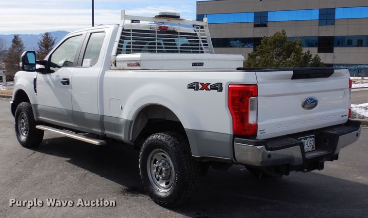 image for item DN6267 2019 Ford F250 Super Duty  SuperCab pickup truck