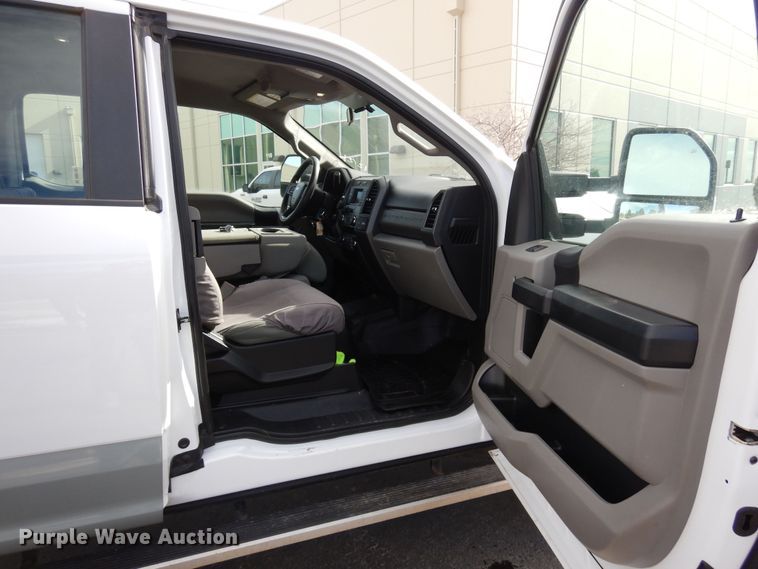 image for item DN6267 2019 Ford F250 Super Duty  SuperCab pickup truck