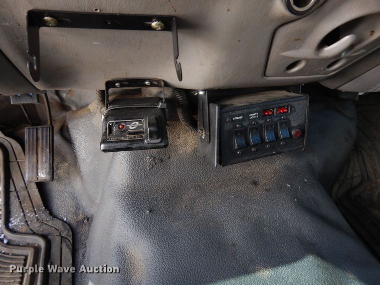 image for item DN6270 2000 Ford F450 Super Duty  utility / service truck