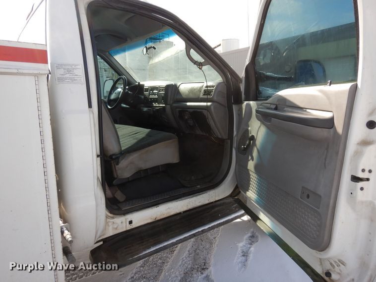 image for item DN6270 2000 Ford F450 Super Duty  utility / service truck