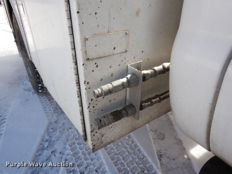 image for item DN6270 2000 Ford F450 Super Duty  utility / service truck