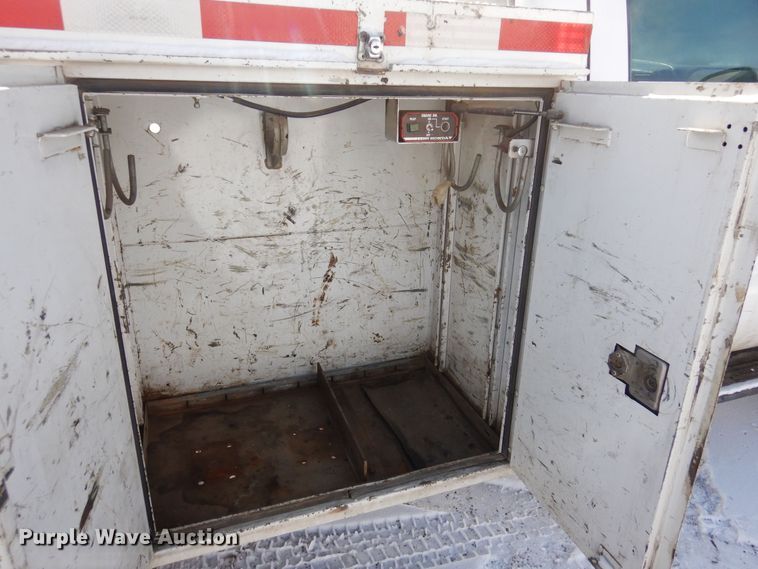 image for item DN6270 2000 Ford F450 Super Duty  utility / service truck