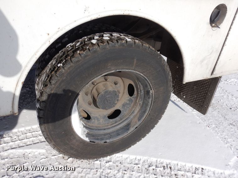 image for item DN6270 2000 Ford F450 Super Duty  utility / service truck