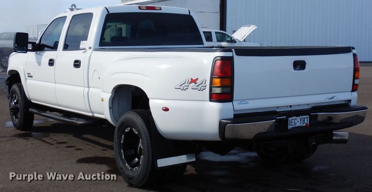 image for item DN6273 2005  Chevrolet Silverado 3500HD  Crew Cab pickup truck