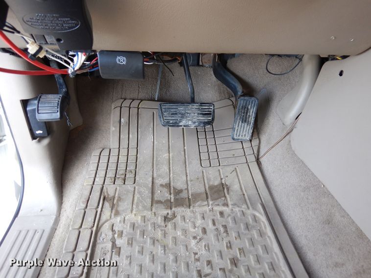 image for item DN6273 2005  Chevrolet Silverado 3500HD  Crew Cab pickup truck