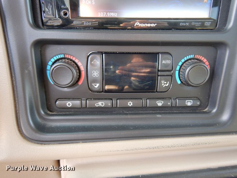 image for item DN6273 2005  Chevrolet Silverado 3500HD  Crew Cab pickup truck