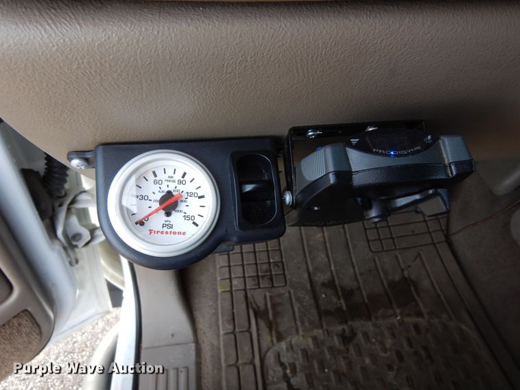 image for item DN6273 2005  Chevrolet Silverado 3500HD  Crew Cab pickup truck