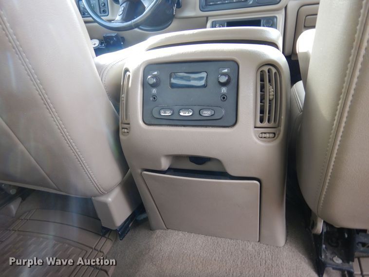 image for item DN6273 2005  Chevrolet Silverado 3500HD  Crew Cab pickup truck