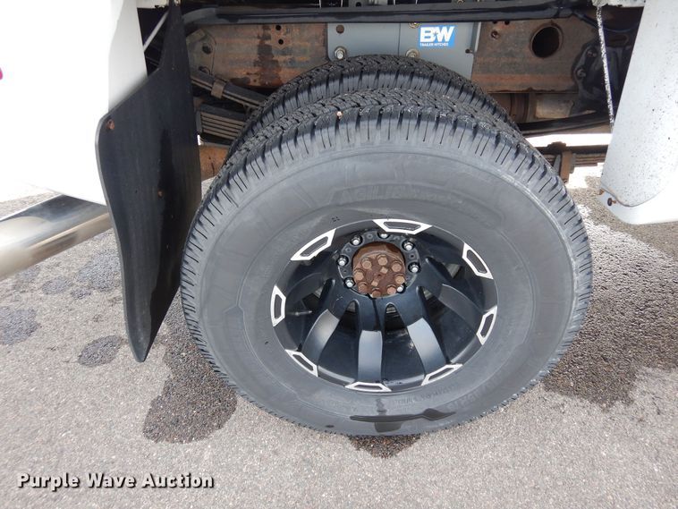 image for item DN6273 2005  Chevrolet Silverado 3500HD  Crew Cab pickup truck