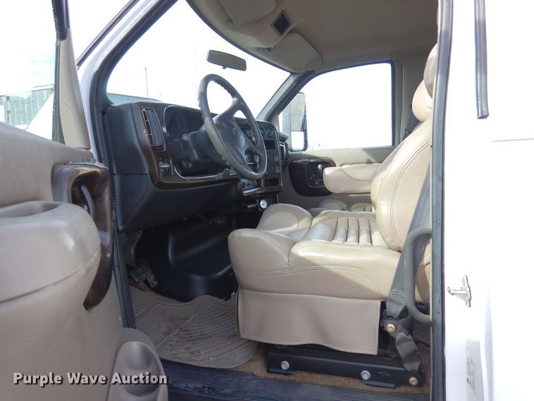 image for item DN6274 2005  Chevrolet C4500  flatbed truck