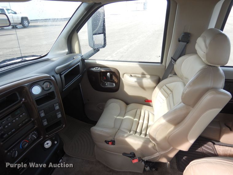 image for item DN6274 2005  Chevrolet C4500  flatbed truck