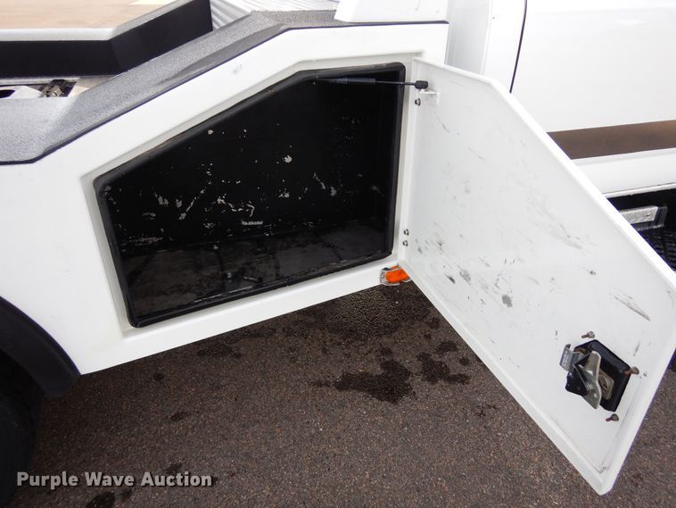 image for item DN6274 2005  Chevrolet C4500  flatbed truck