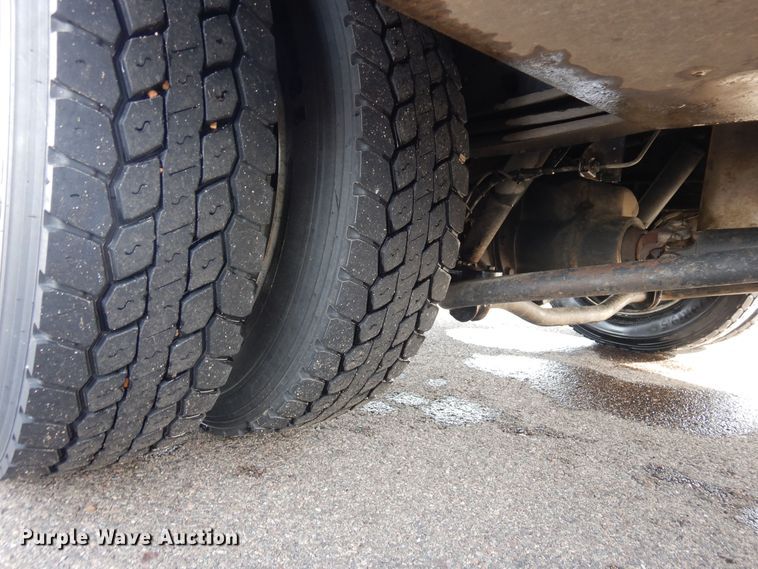 image for item DN6274 2005  Chevrolet C4500  flatbed truck