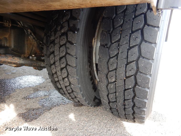 image for item DN6274 2005  Chevrolet C4500  flatbed truck