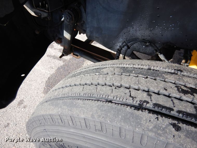 image for item DN6274 2005  Chevrolet C4500  flatbed truck