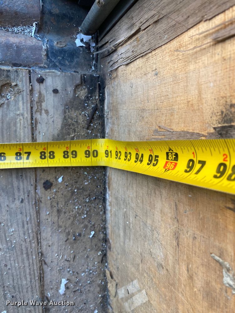 image for item DN8154 2005 Isuzu JW3S  box truck