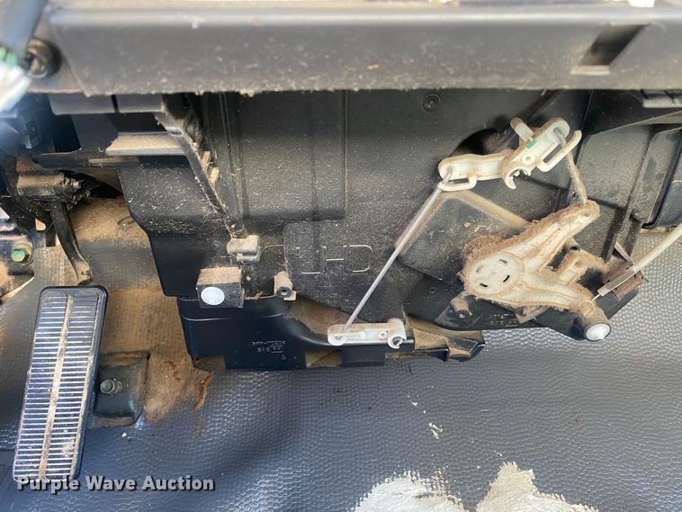 image for item DN8154 2005 Isuzu JW3S  box truck