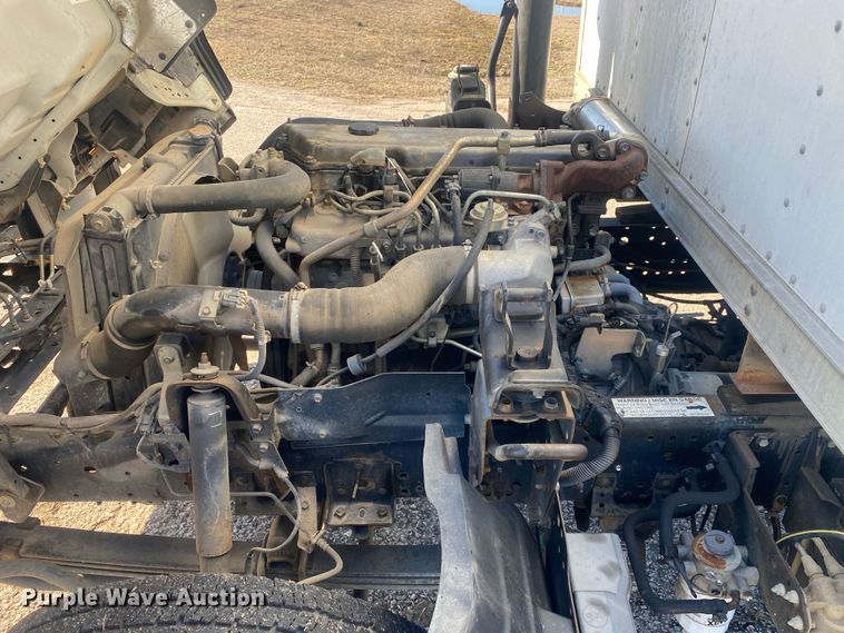 image for item DN8154 2005 Isuzu JW3S  box truck