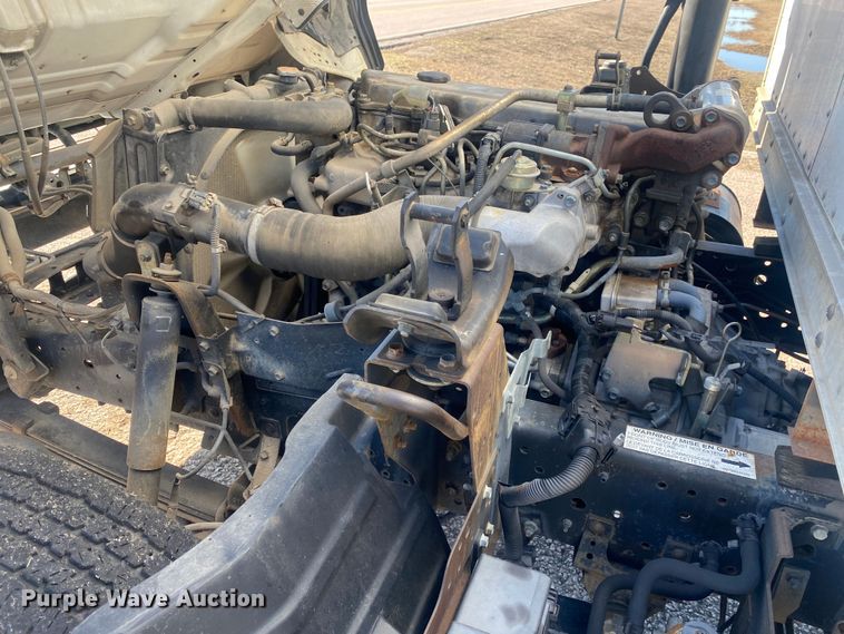 image for item DN8154 2005 Isuzu JW3S  box truck