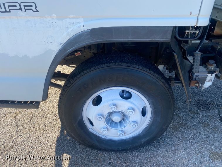 image for item DN8154 2005 Isuzu JW3S  box truck