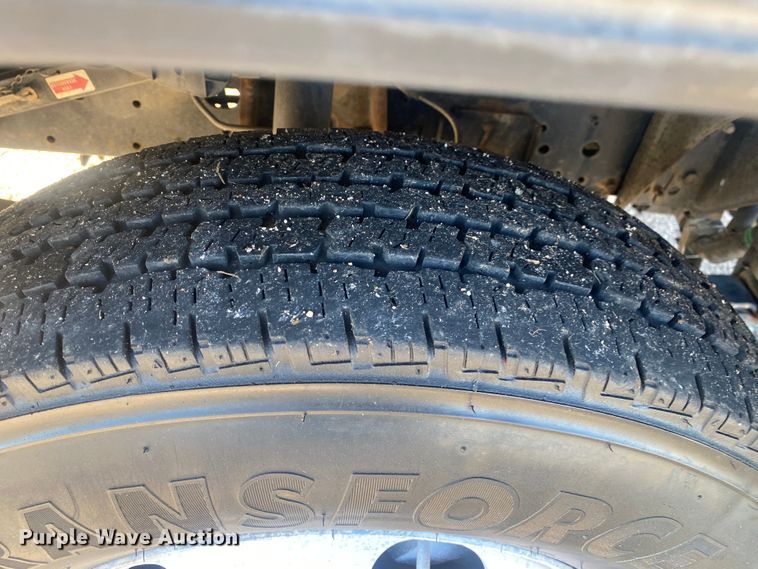 image for item DN8154 2005 Isuzu JW3S  box truck