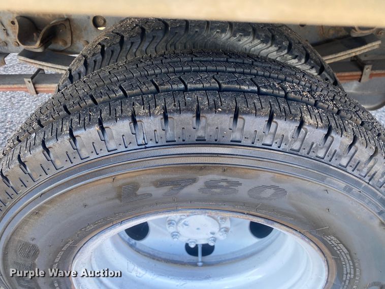 image for item DN8154 2005 Isuzu JW3S  box truck