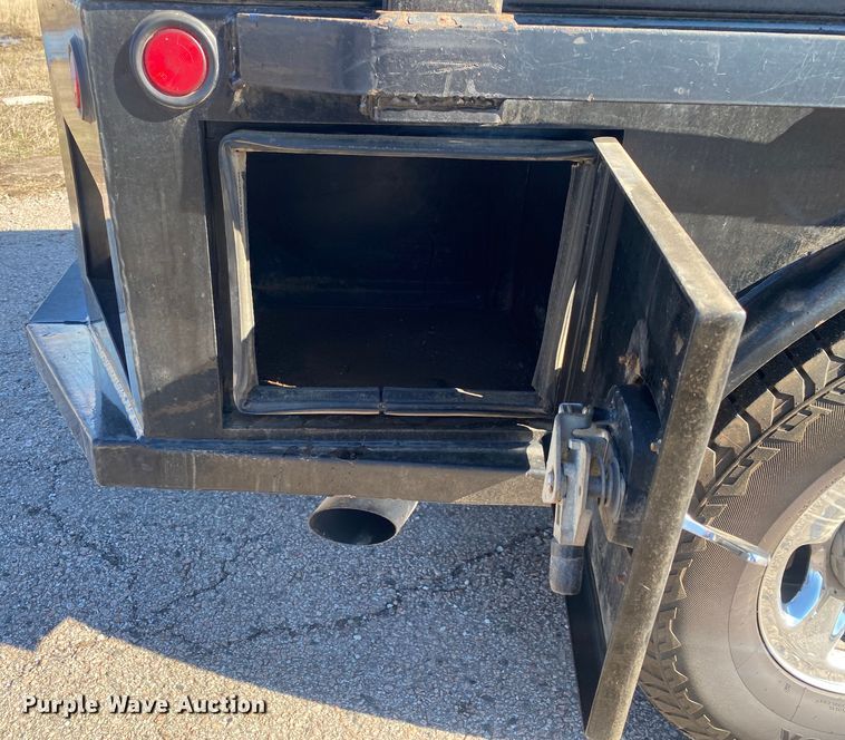 image for item DN8155 2014 Dodge Ram 2500HD  Crew Cab flatbed pickup truck