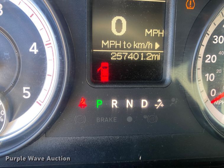 image for item DN8155 2014 Dodge Ram 2500HD  Crew Cab flatbed pickup truck