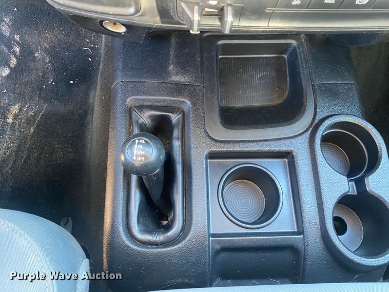 image for item DN8155 2014 Dodge Ram 2500HD  Crew Cab flatbed pickup truck