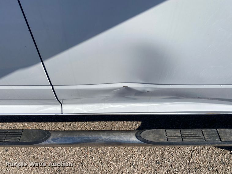 image for item DN8155 2014 Dodge Ram 2500HD  Crew Cab flatbed pickup truck