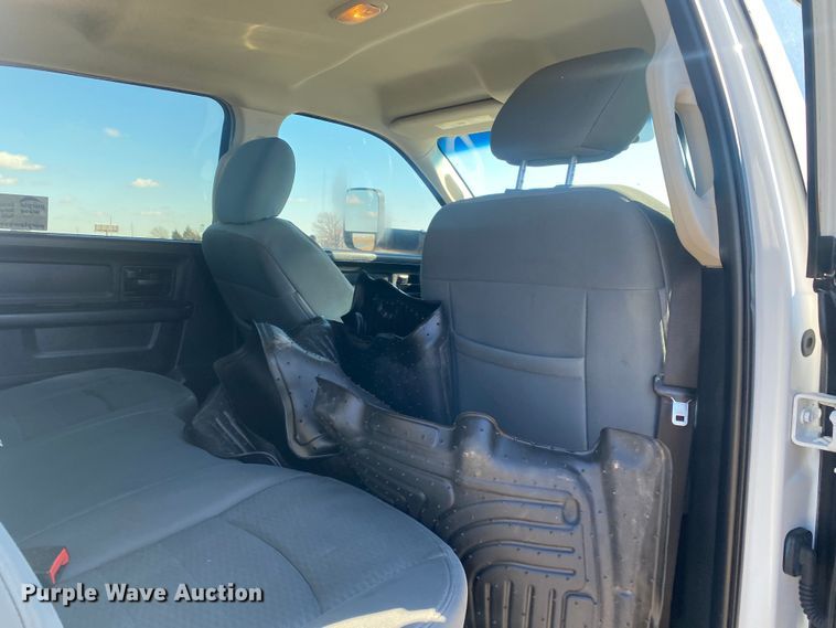 image for item DN8155 2014 Dodge Ram 2500HD  Crew Cab flatbed pickup truck