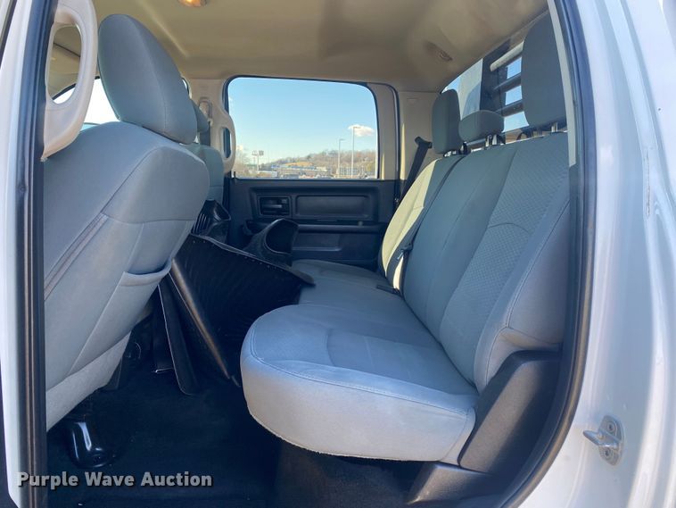 image for item DN8155 2014 Dodge Ram 2500HD  Crew Cab flatbed pickup truck