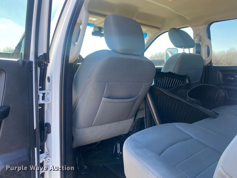 image for item DN8155 2014 Dodge Ram 2500HD  Crew Cab flatbed pickup truck