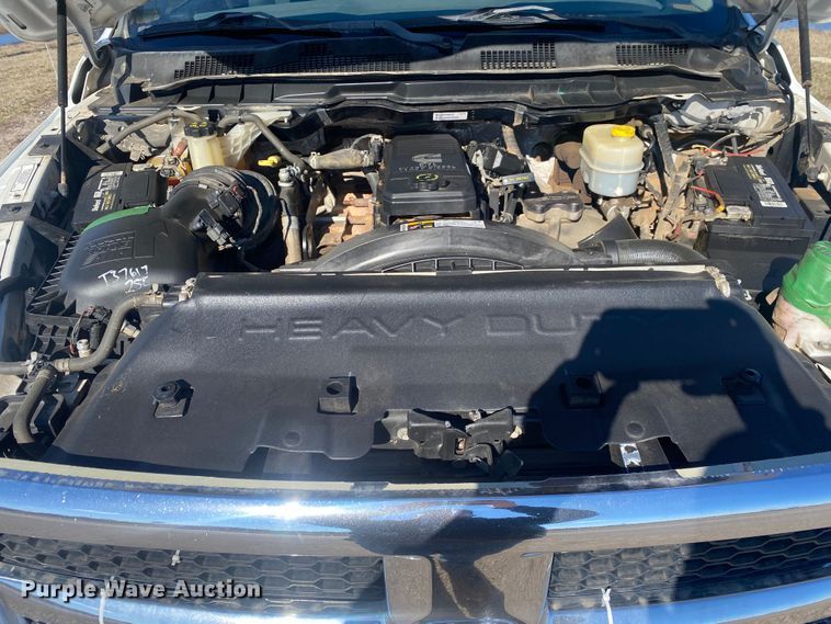 image for item DN8155 2014 Dodge Ram 2500HD  Crew Cab flatbed pickup truck