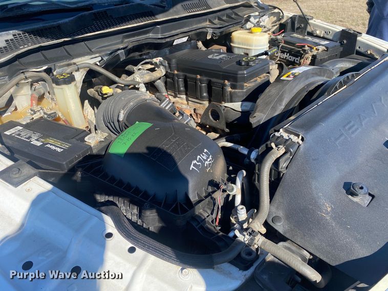 image for item DN8155 2014 Dodge Ram 2500HD  Crew Cab flatbed pickup truck