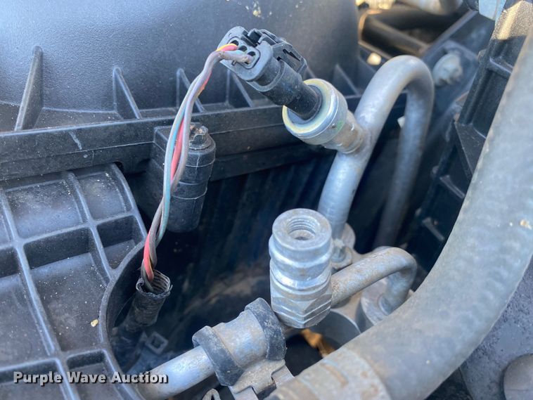 image for item DN8155 2014 Dodge Ram 2500HD  Crew Cab flatbed pickup truck