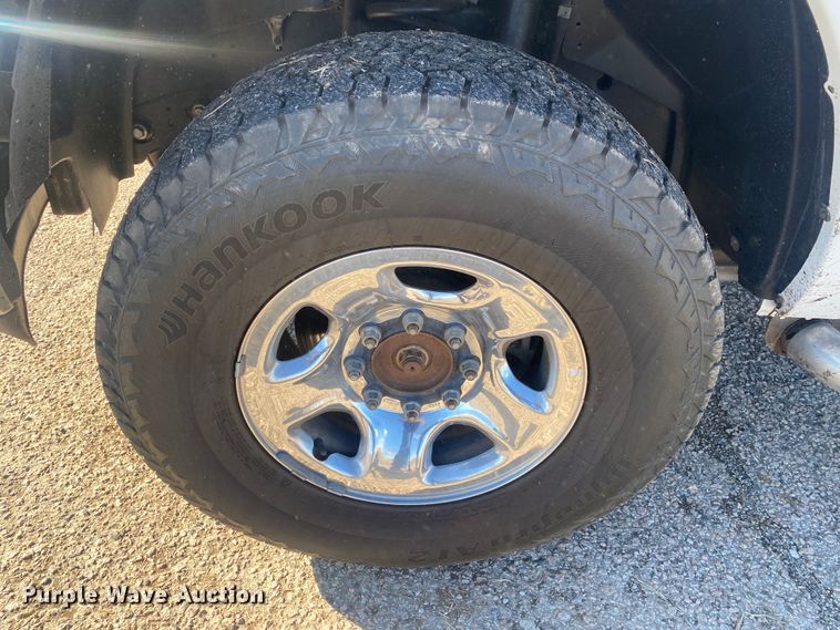 image for item DN8155 2014 Dodge Ram 2500HD  Crew Cab flatbed pickup truck