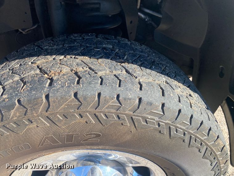 image for item DN8155 2014 Dodge Ram 2500HD  Crew Cab flatbed pickup truck