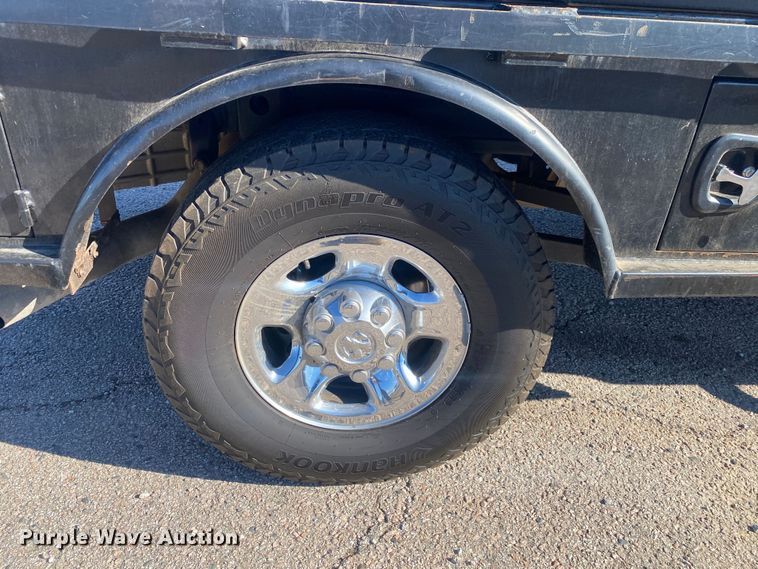 image for item DN8155 2014 Dodge Ram 2500HD  Crew Cab flatbed pickup truck