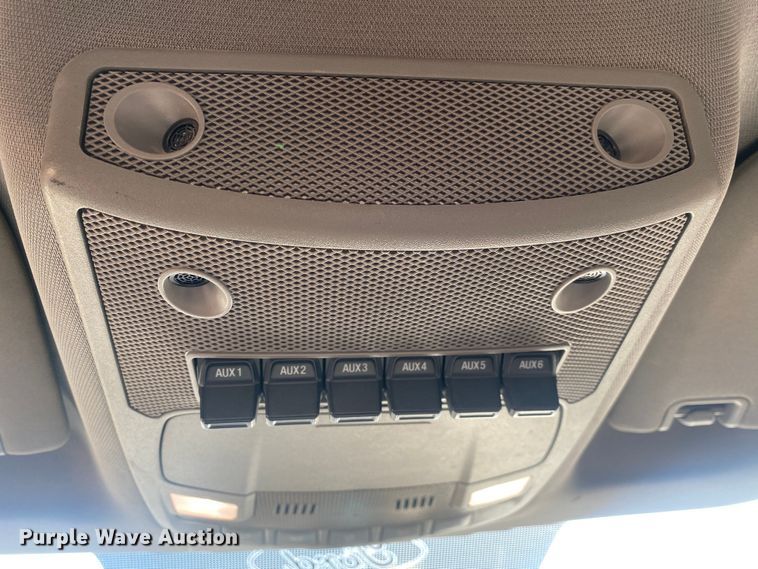 image for item DN8156 2019 Ford F250 Super Duty  Crew Cab pickup truck