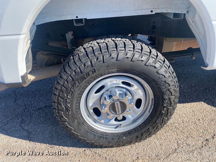 image for item DN8156 2019 Ford F250 Super Duty  Crew Cab pickup truck